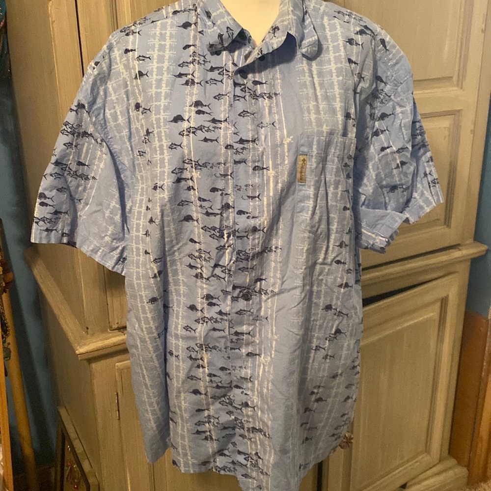 Size XL Fish Print Columbia PFG Shirt